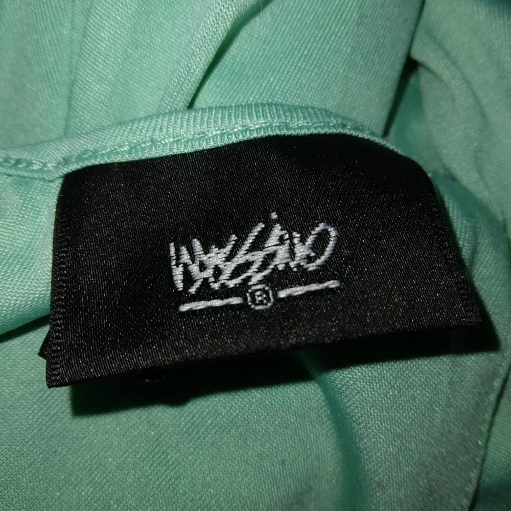 Mossimo - Picture 5 of 5